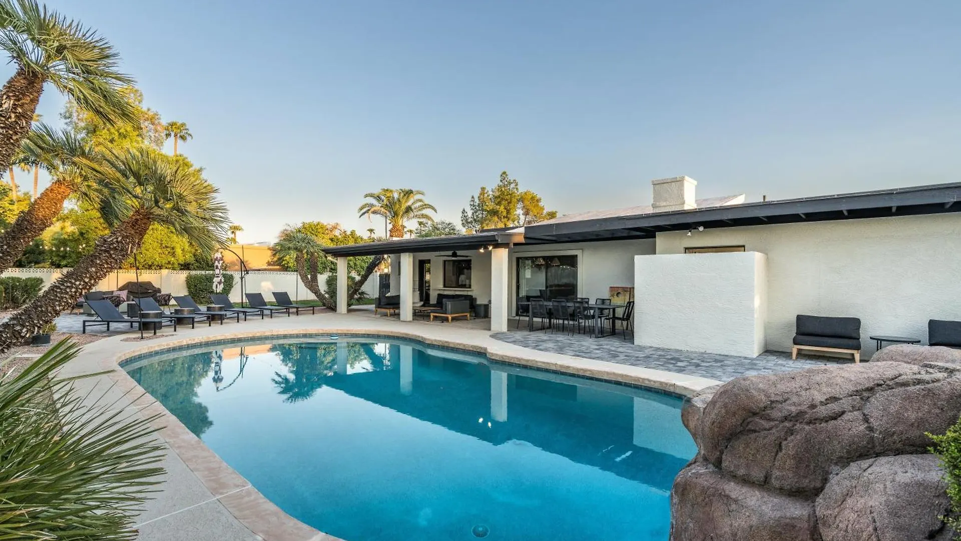 Casa vacanze Exciting Backyard Entertainment And Close To Exclusive Golf Courses At La Quinta Del Sol Phoenix